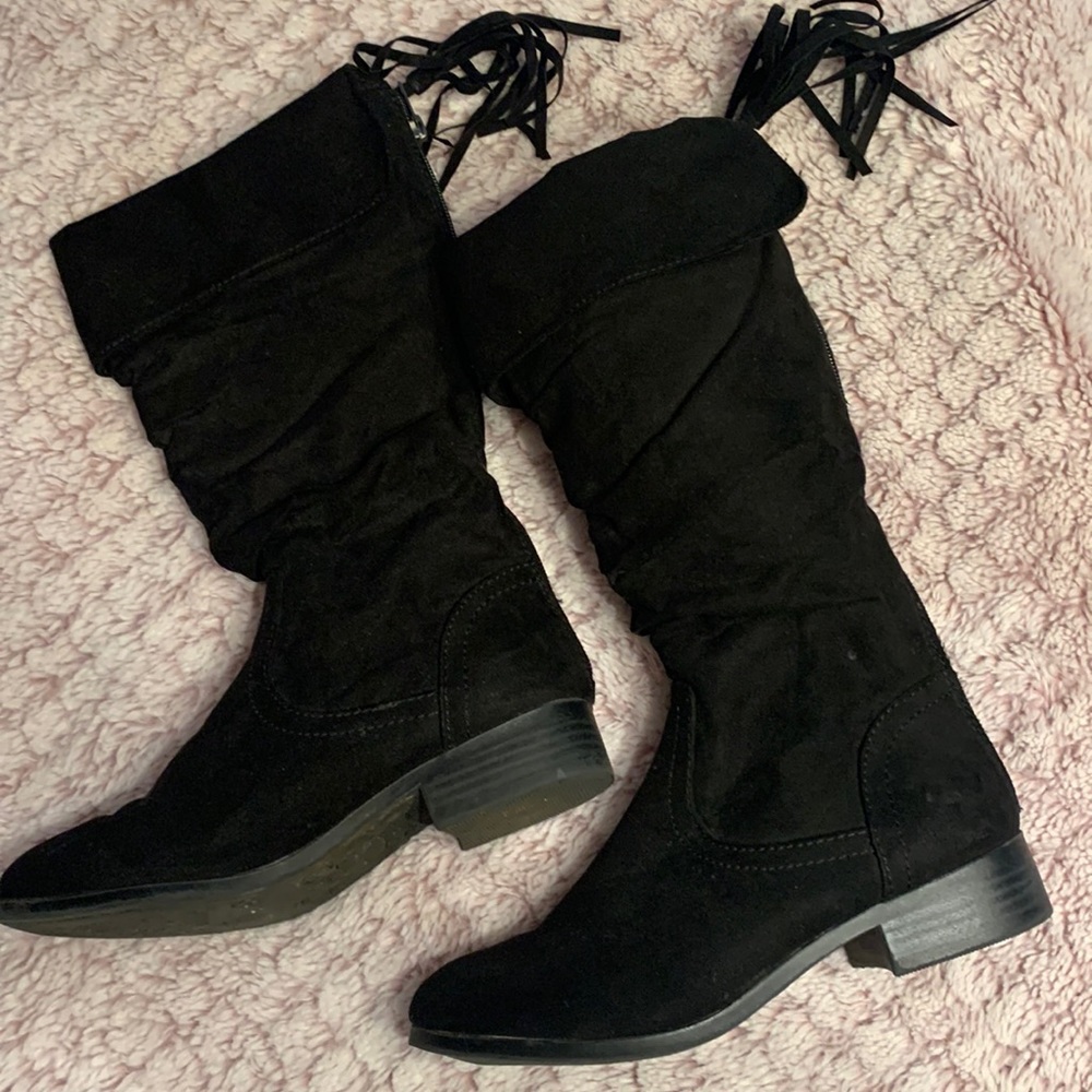 Steve Madden faux suede boots with back zipper. In excellent condition.